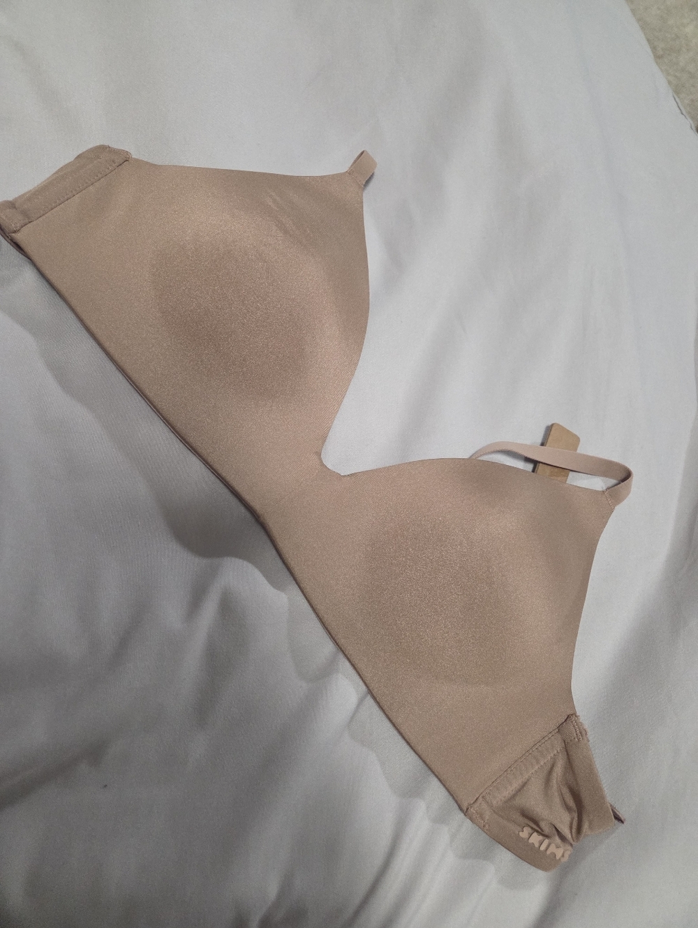 SKIMS Wireless Form T-Shirt Bra Size:32B Sienna Runs Small